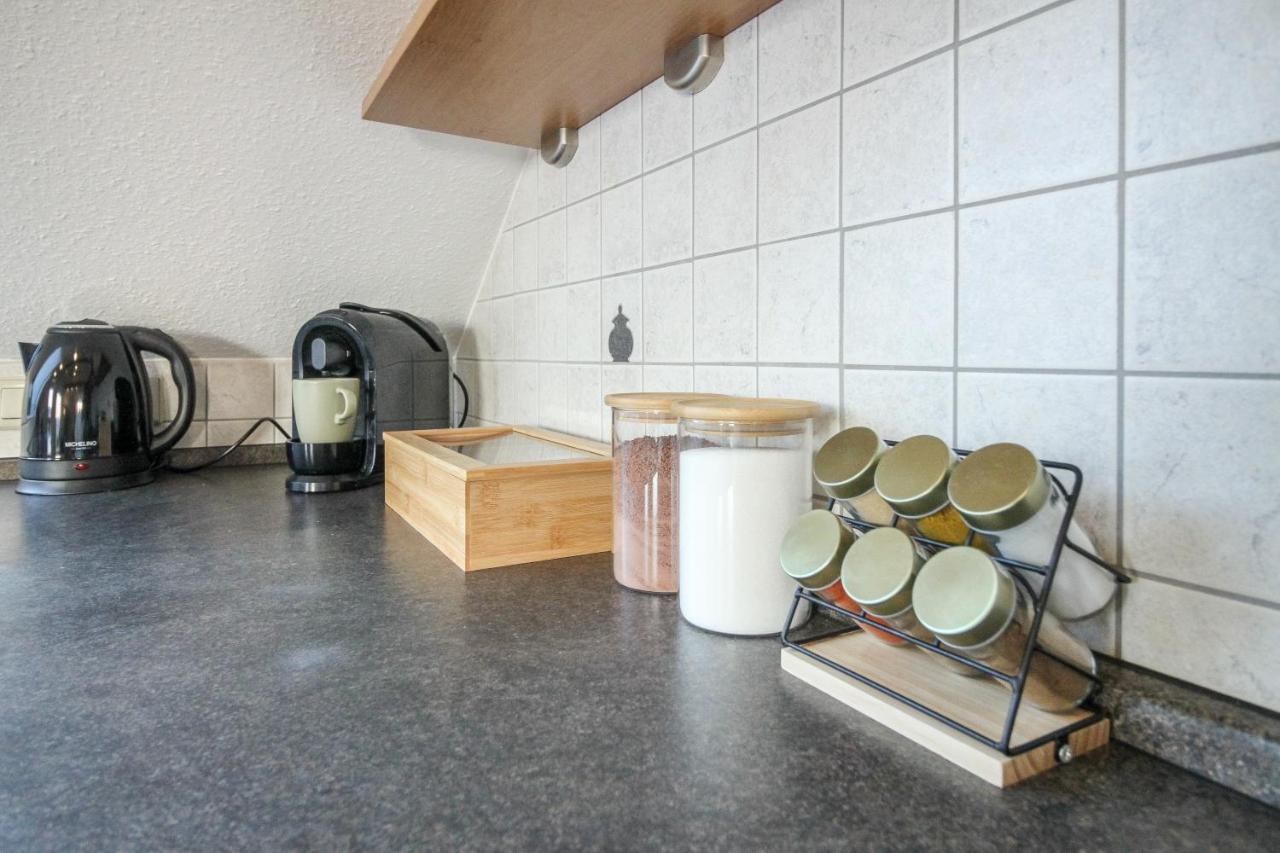 Njoy! Sonnig & Zentral - Queensize - Kaffee - Netflix - Balkon - Perfekt Fuer Business & Paare Apartment *