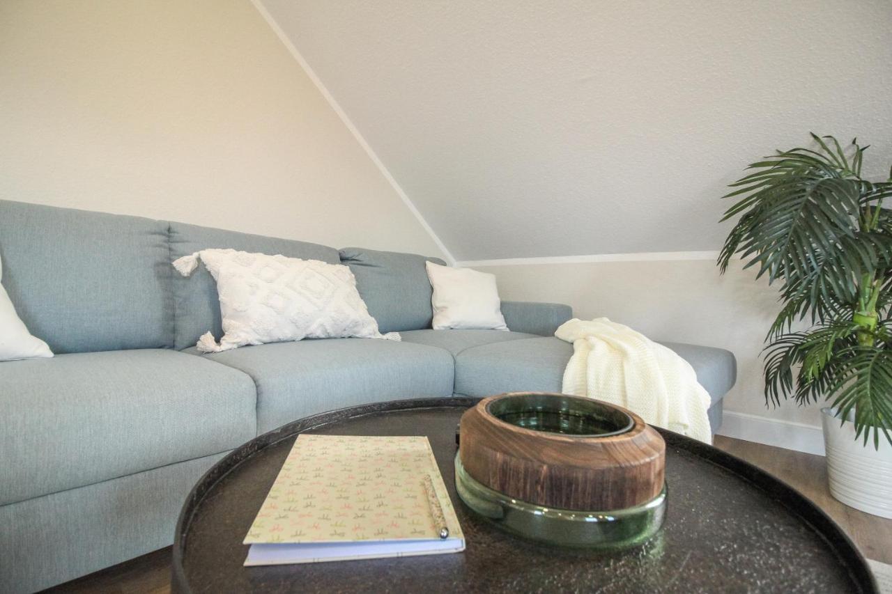 Njoy! Sonnig & Zentral - Queensize - Kaffee - Netflix - Balkon - Perfekt Fuer Business & Paare *