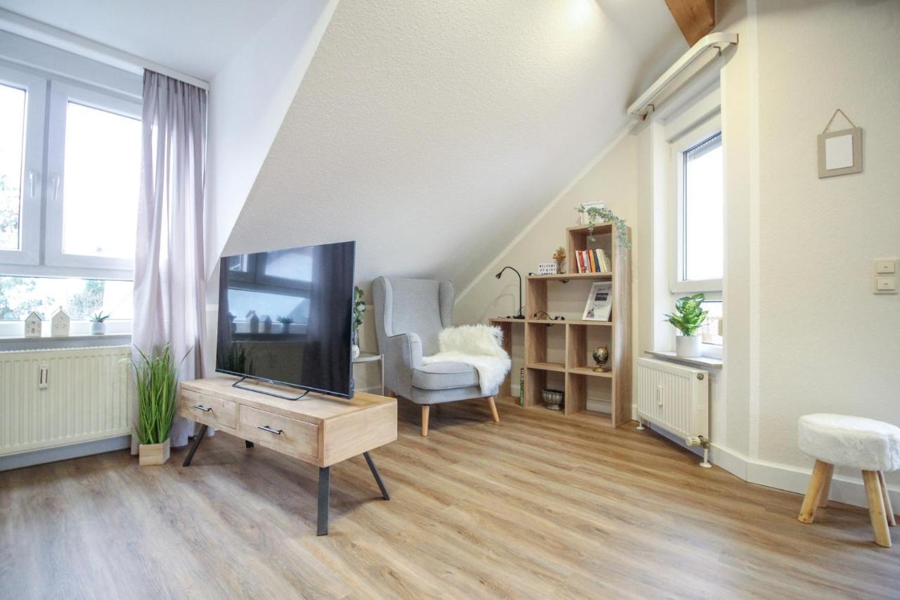 Apartment Njoy! Sonnig & Zentral - Queensize - Kaffee - Netflix - Balkon - Perfekt Fuer Business & Paare Neckarsulm