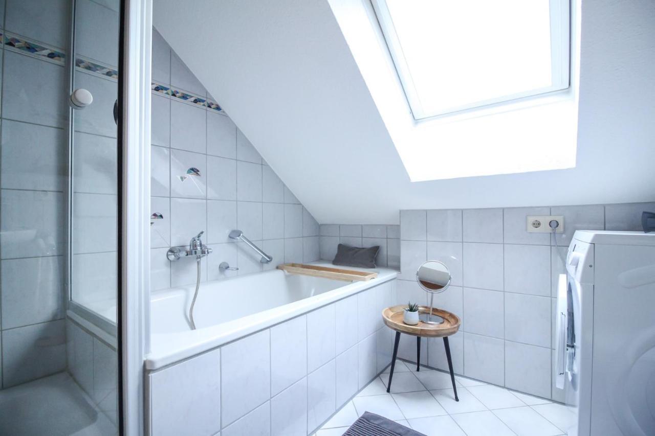Njoy! Sonnig & Zentral - Queensize - Kaffee - Netflix - Balkon - Perfekt Fuer Business & Paare *